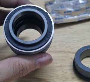 Phớt bơm KSB2 028